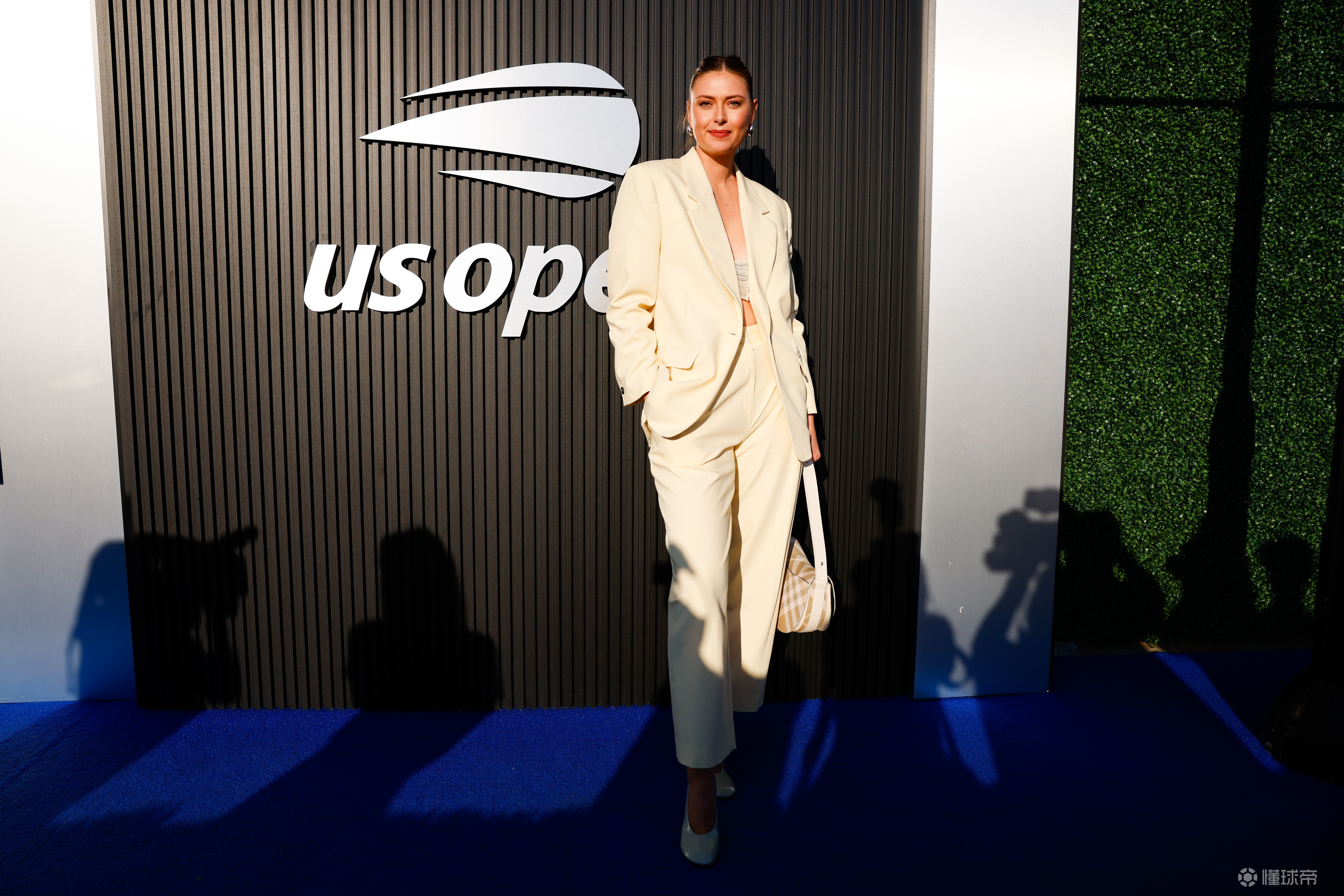 leyu-DWG前途光明！，莎拉波娃新星出色防守表现突出赢得满堂喝彩-leyu