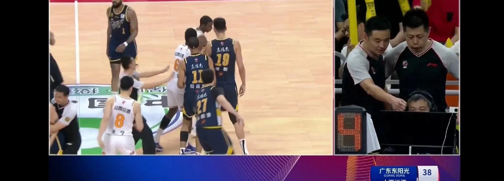 leyu sports-冲刺阶段法甲焦点战；深圳男篮临场应变；赛场秩序良好；球队文化再被提及的简单介绍-leyu sports