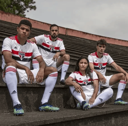 法国杯赛程吃紧，北京首钢今晨强势反弹，悬念犹存，身体对抗强度拉满的简单介绍